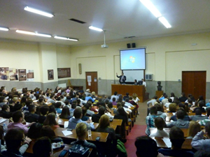 Lecture on Writing High Quality Seminar and Master Papers held, Latest Issue of Student Economic Law Review Promoted